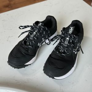 ⚾️ Under Armour Unisex-Child Yard Turf Jr. Baseball Shoe | Size 5Y